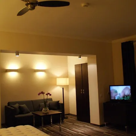 Center House Elephant Semesterbostad