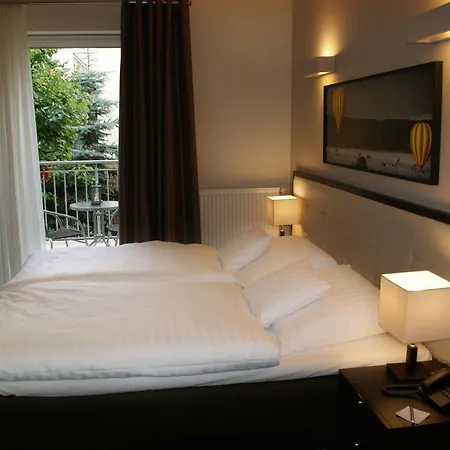Center House Elephant 3*